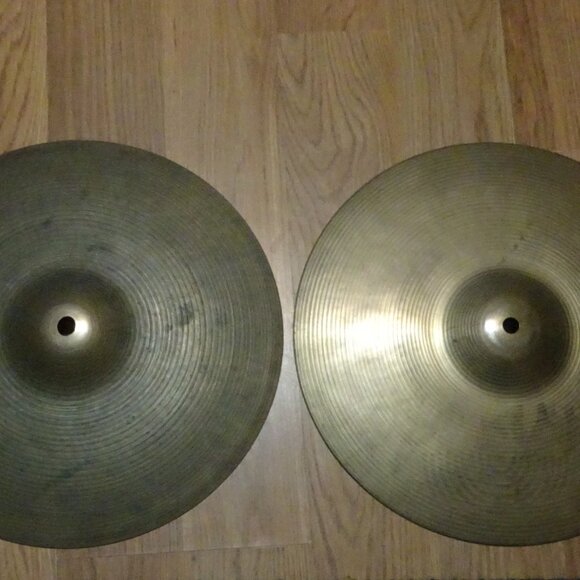 Vintage 1980's Sabian 13" Regular Hi hats - Picture 1 of 4